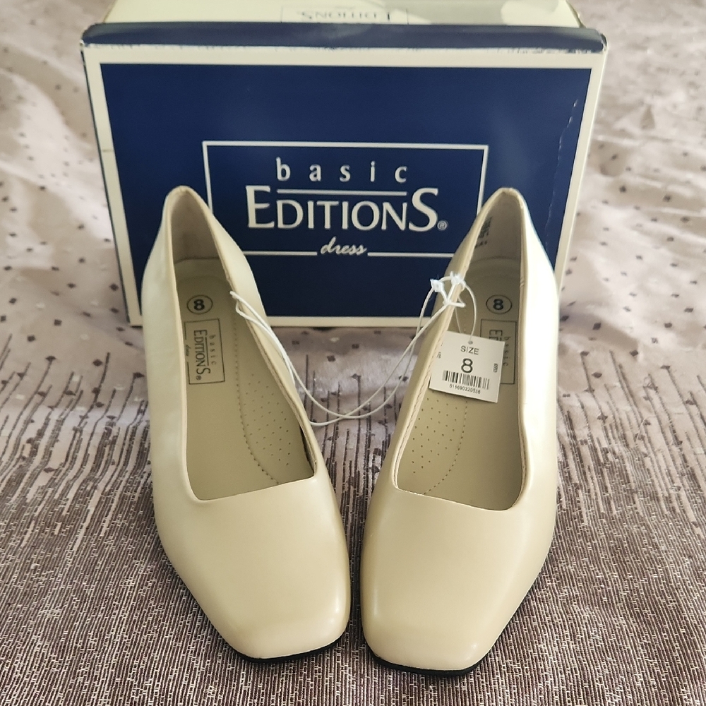 Basic Editions Women's Taupe Heels